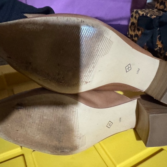 Halogen Brown Leather Mules with Pointed Toe - Picture 8 of 8